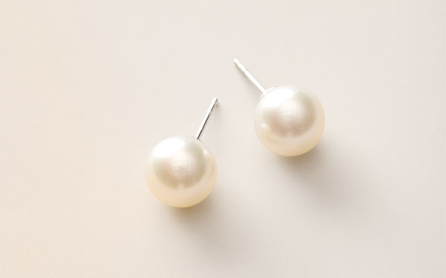 Pearl stud earrings