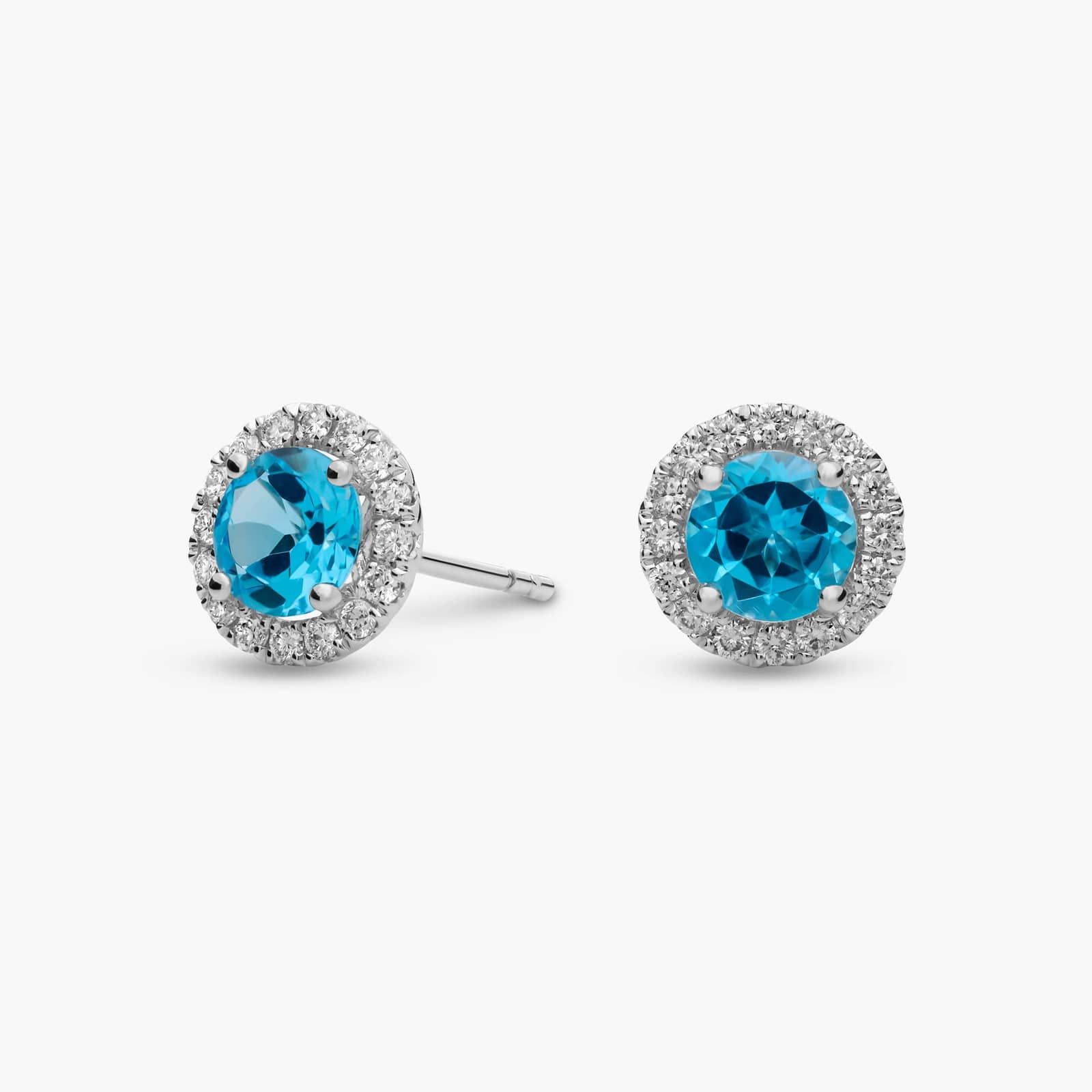 Blue Topaz and Micropavé Diamond Stud Earrings in 18k White Gold (5mm)