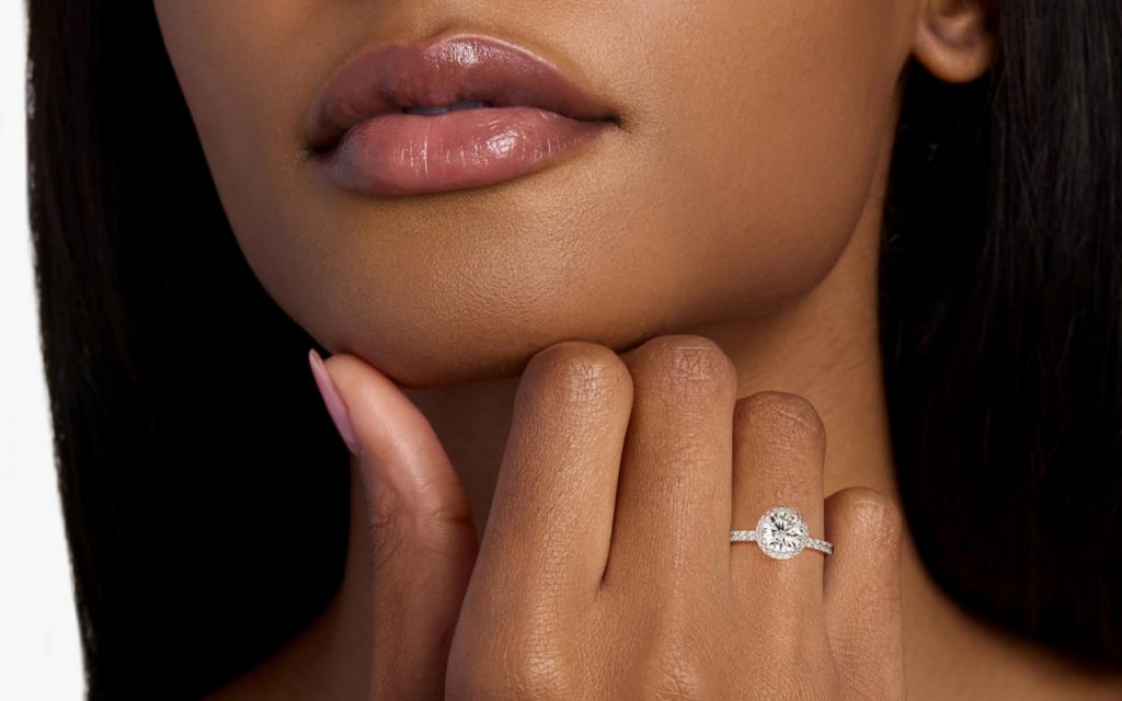 What Are E Color Diamonds and How Do They Compare to Other Colors?