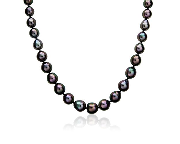 Strand of baroque Tahitian pearls. 