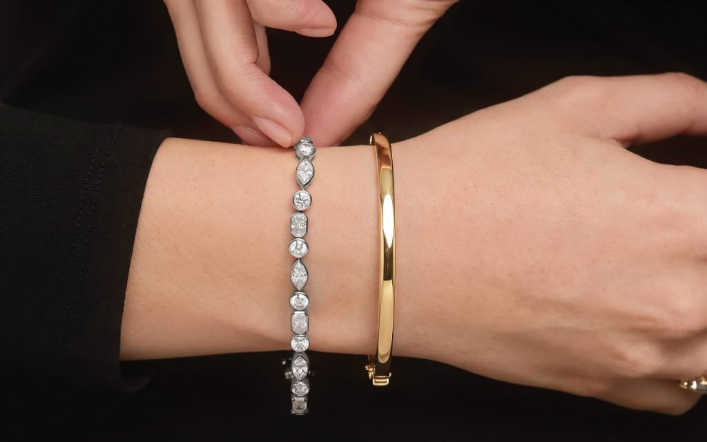 Bangle vs. Bracelet: A Complete Guide to Their Differences