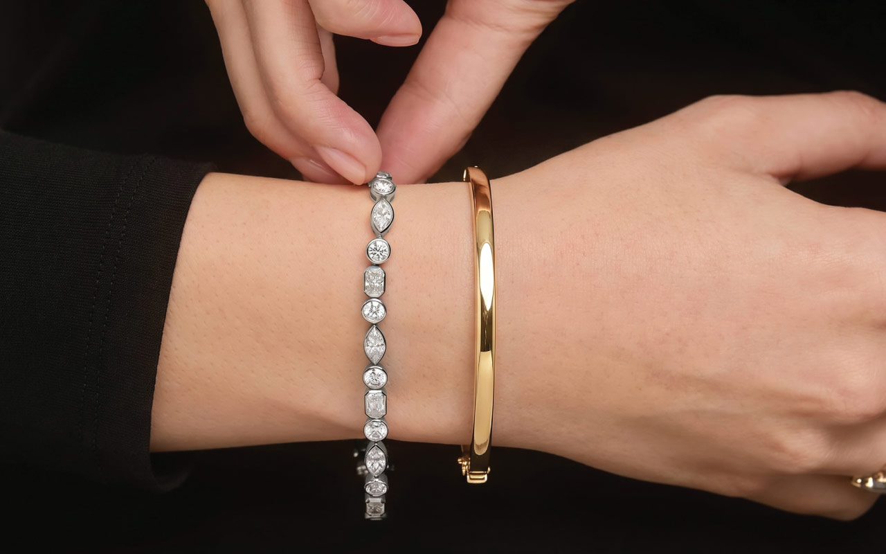Bangle vs. Bracelet: A Complete Guide to Their Differences