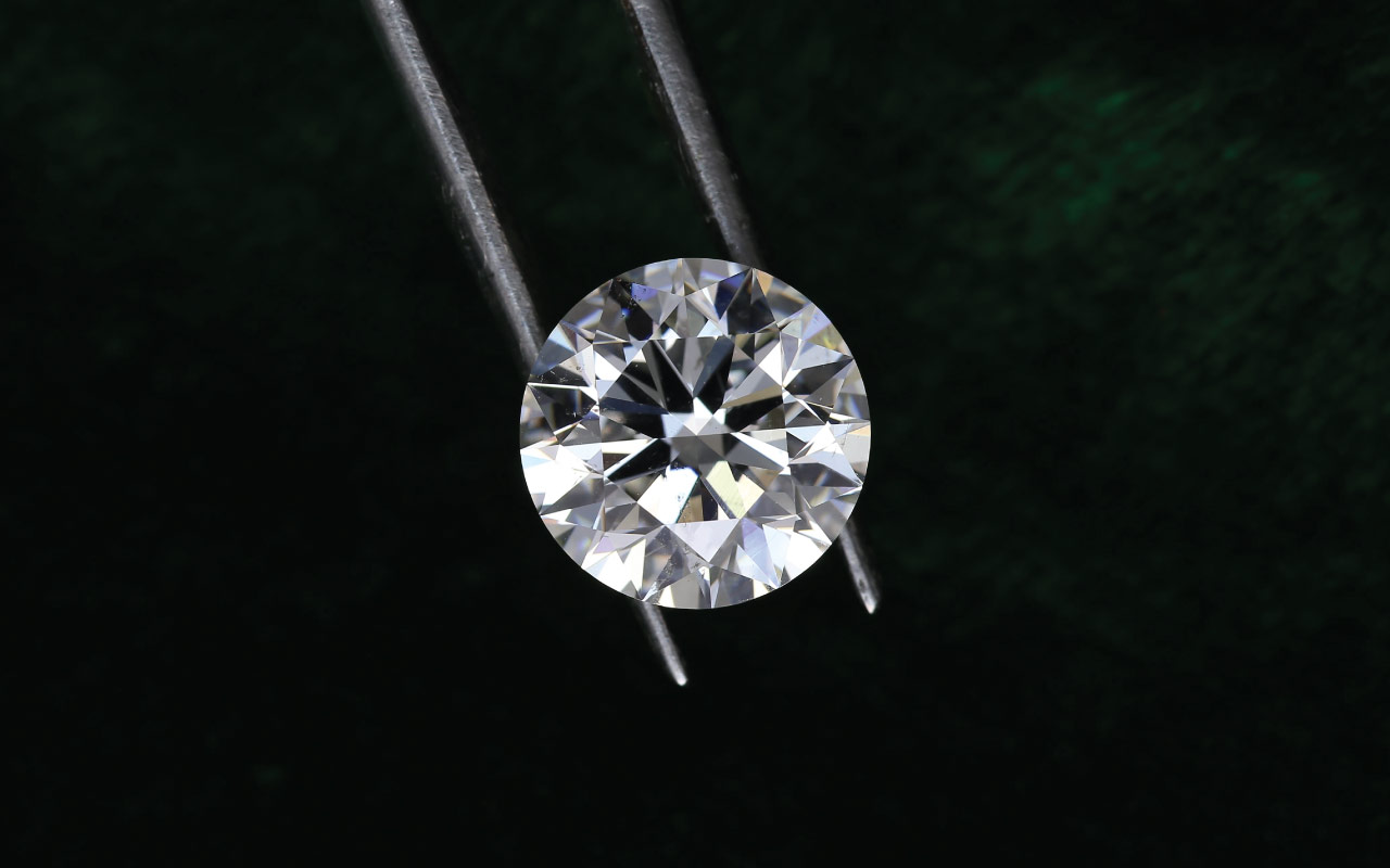 Diamond Color vs. Clarity: Which Is More Important?