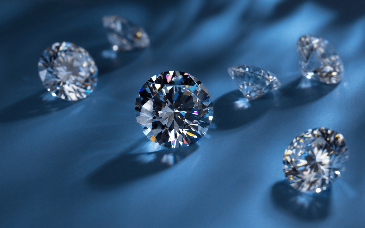 Do Diamonds Glow in the Dark? Answered and Explained