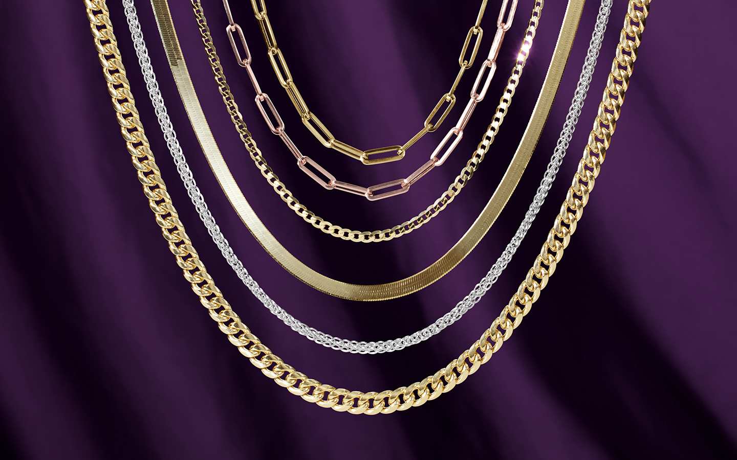 Six gold chains in white, rose and yellow gold. 