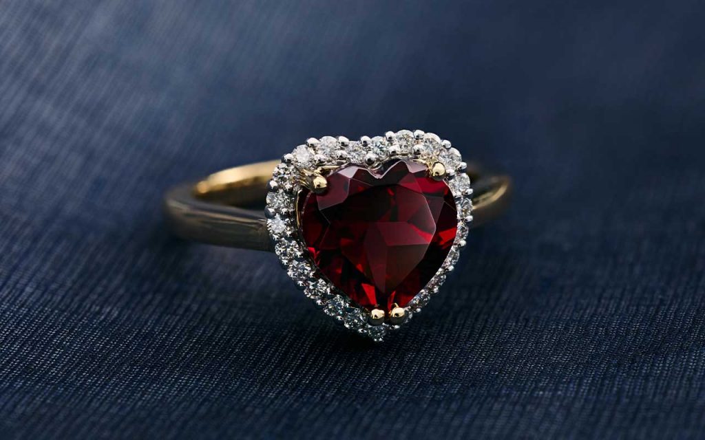 Heart-shaped gemstone ring in yellow gold from the Blue Nile Modern Vintage Romance Collection