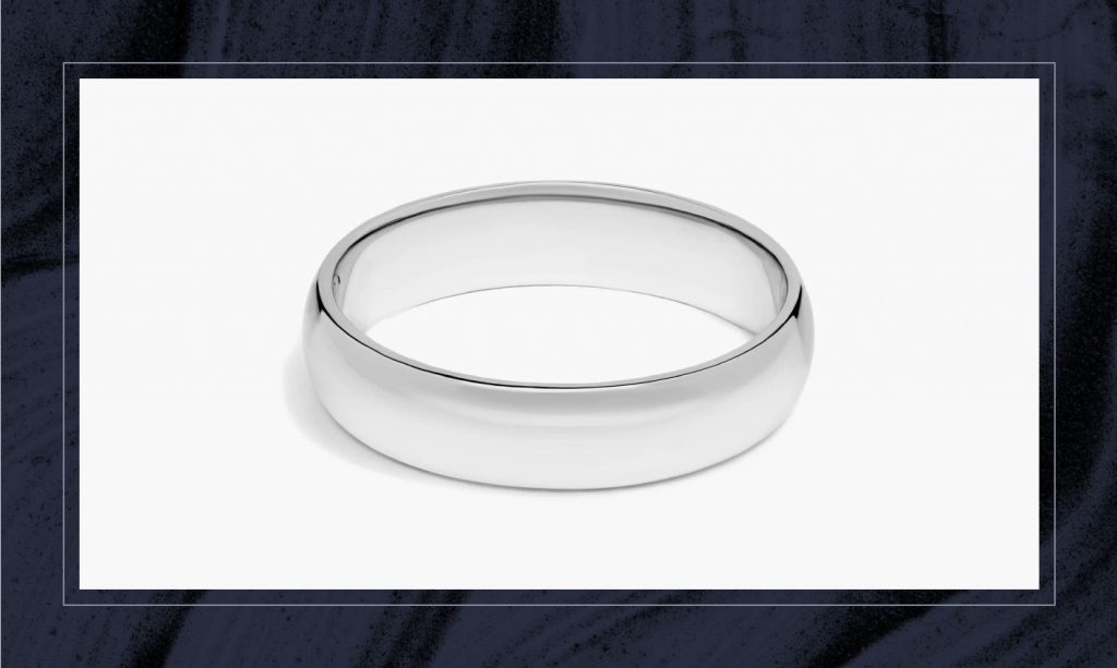 A platinum men's wedding band.