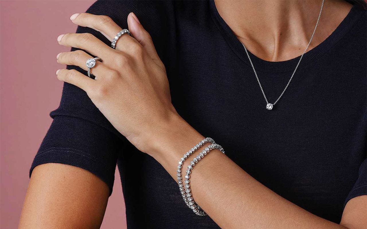 Platinum vs. White Gold: Which Makes Better Jewelry?