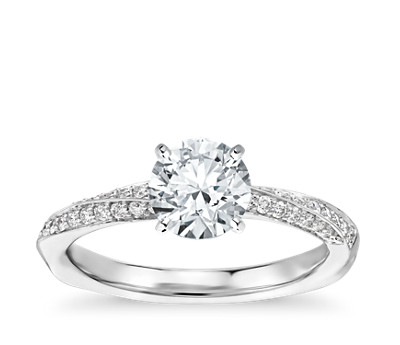 Diamond engagement ring 
