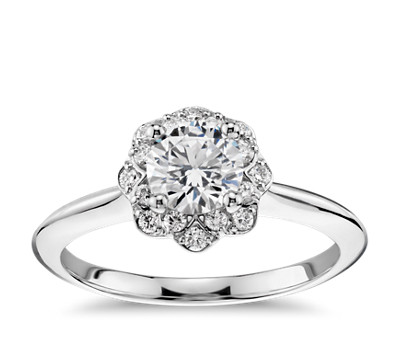 Diamond engagement ring 