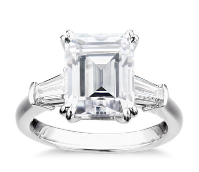 Diamond engagement ring 