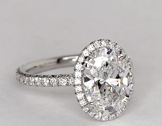 Diamond engagement ring